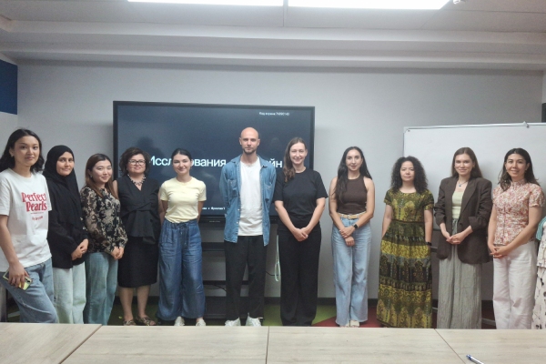 Graduate Café Discussion Series featuring Yulia Kozhukhova and Yaroslav Tugulovskiy